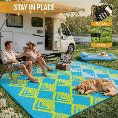 Lahome alfombra en patio junto a mesa creando área acogedora