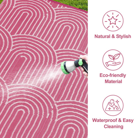 Lahome alfombra en patio creando zona cómoda y resistente
