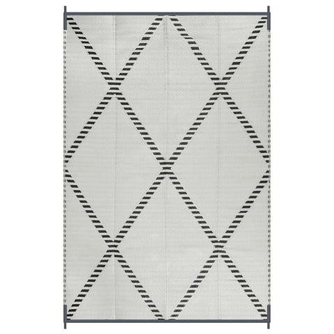 Lahome tapete en patio con sillas mostrando estilo y limpieza rápida