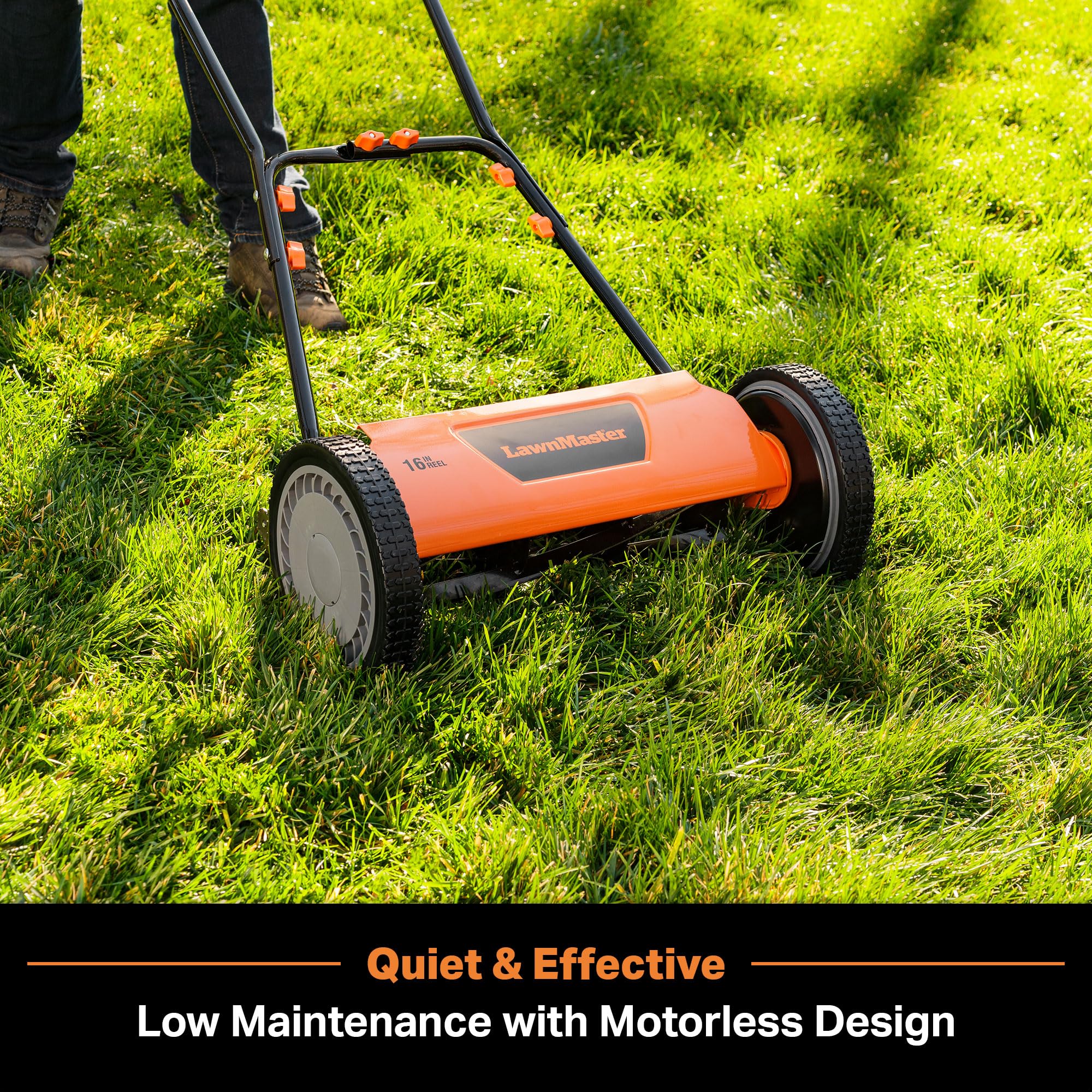 LawnMaster primer plano de las cuchillas de acero que garantizan corte limpio