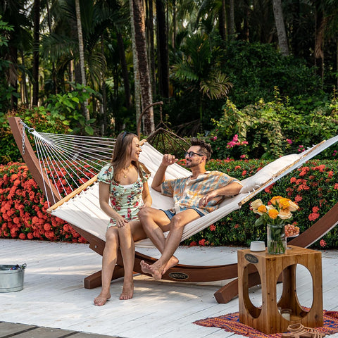 Lazy Daze Hammocks primer plano de la barra de madera resistente