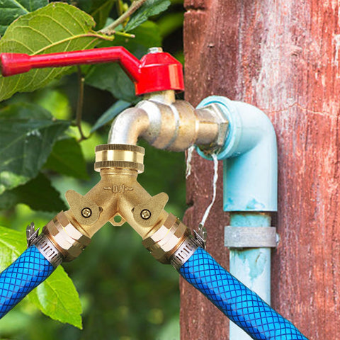 Lifynste en ambiente de jardín facilitando riego y lavado simultáneo