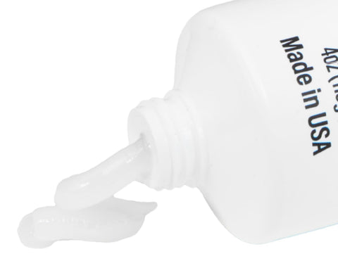 LubeTube con tapa abierta y textura cremosa, aplicación sencilla
