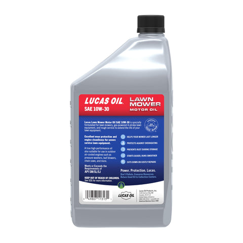 Lucas Oil detalle de textura del aceite SAE 10W-30 que ayuda a reducir desgaste