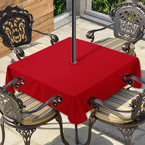 LUSHVIDA ambiente de fiesta exterior con mantel rojo llamativo