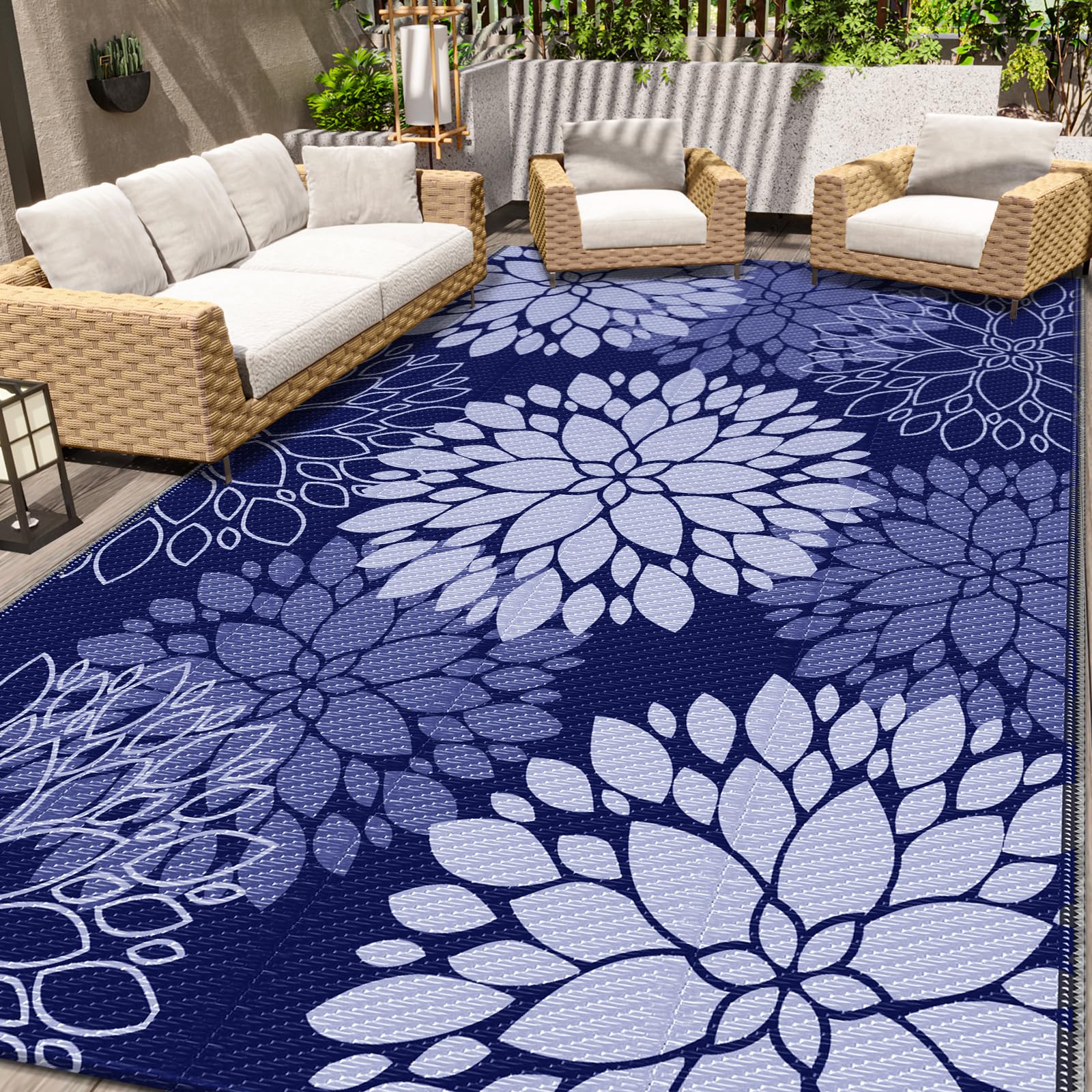 LuxStep vista frontal de la alfombra exterior mostrando diseño floral y colores resistentes