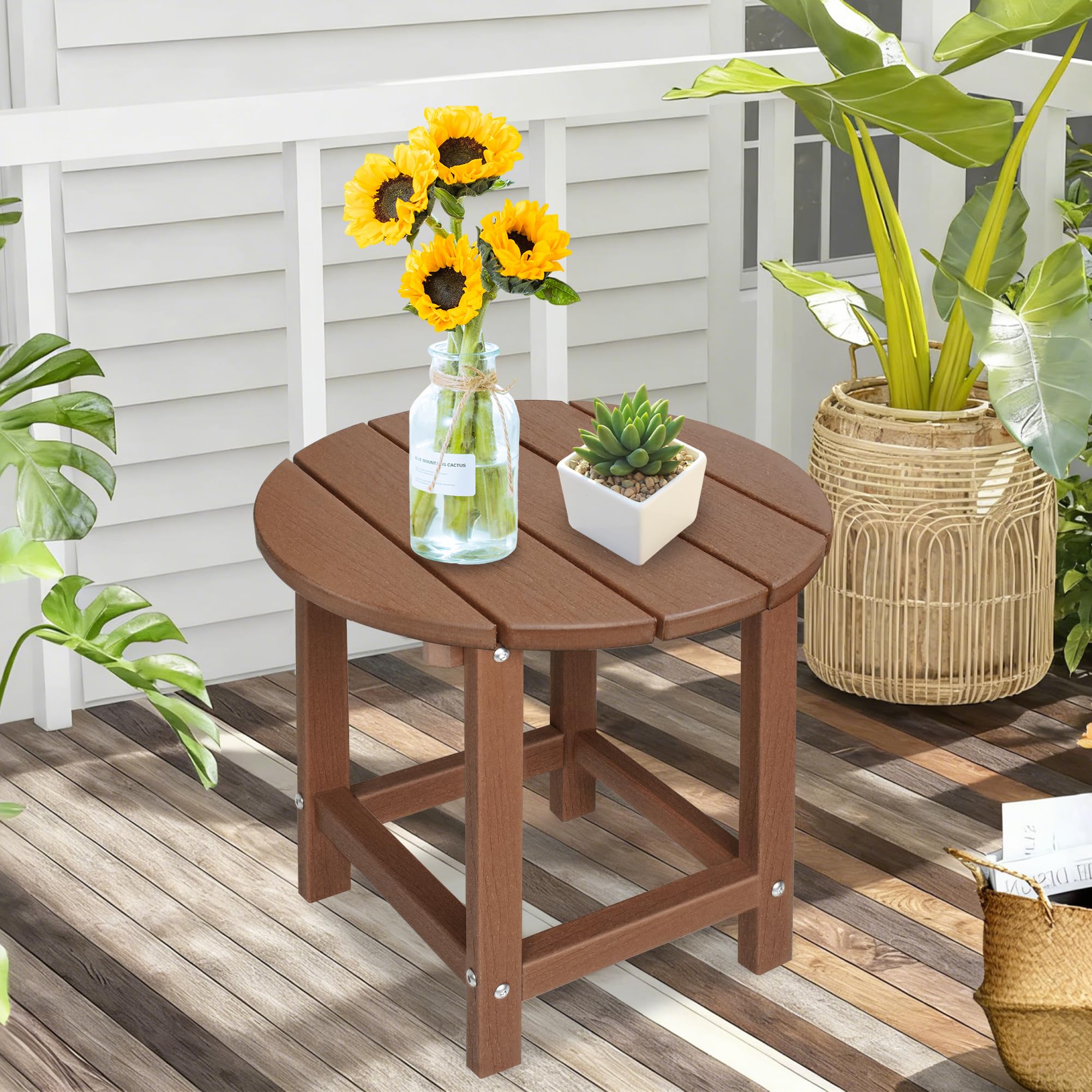 LZRS mesa ambientada en jardín y piscina, estética durable