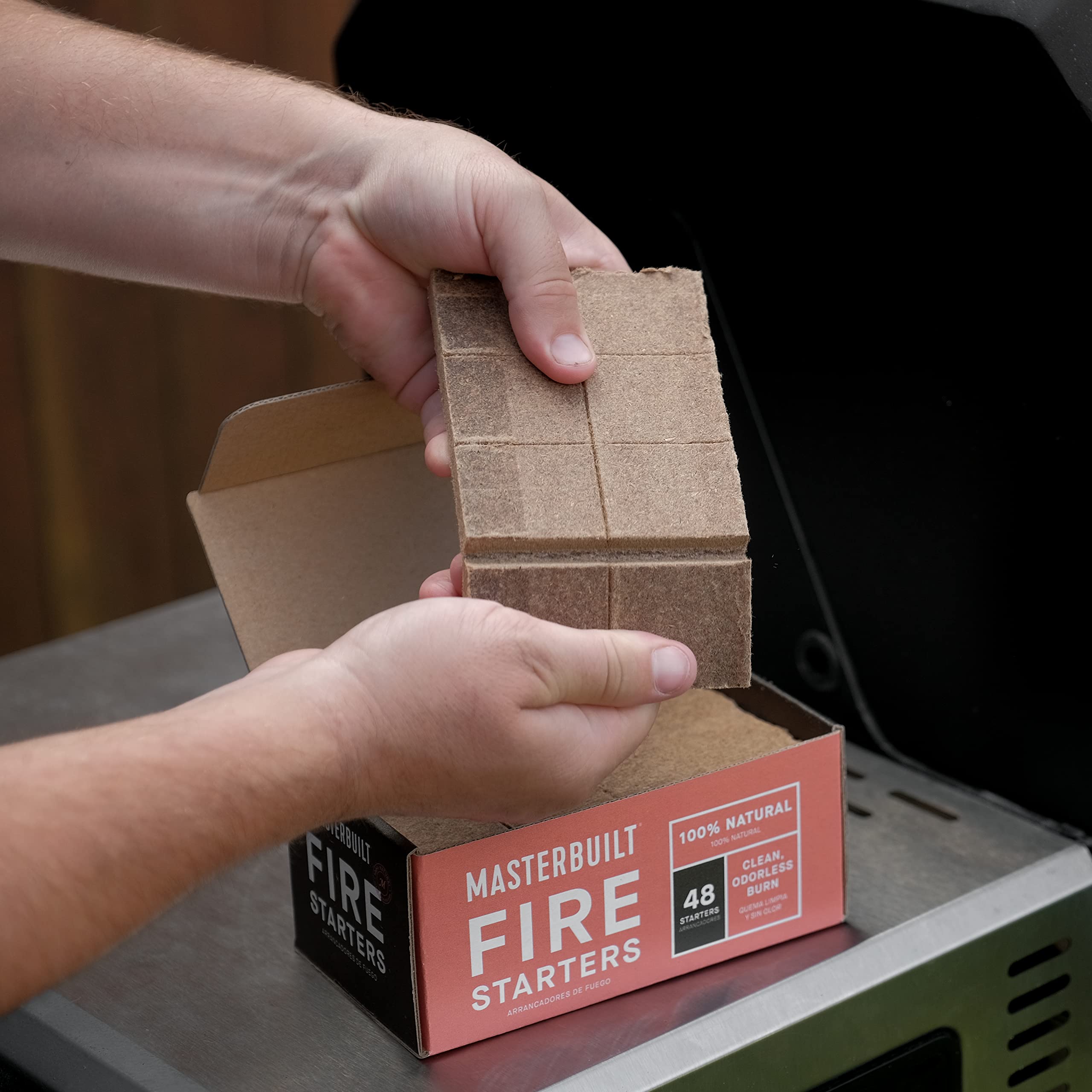 Masterbuilt cubos encendidos en parrilla acelerando el encendido del carbón