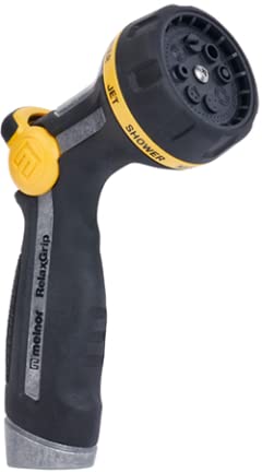 Melnor boquilla frontal mostrando control de pulgar y uso cómodo