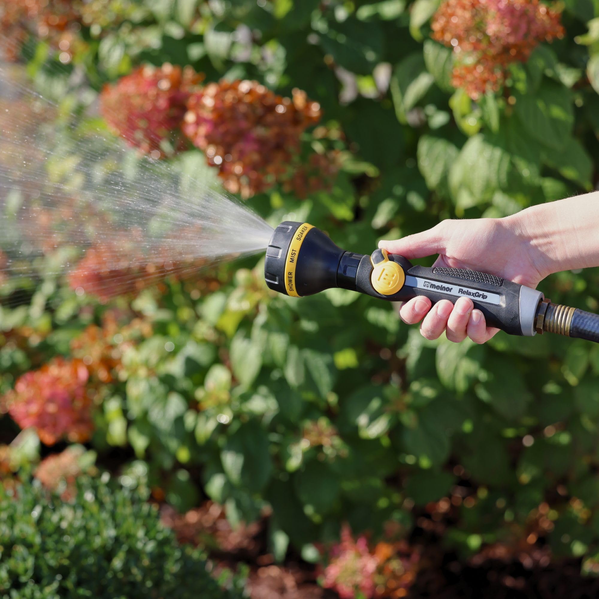 Melnor detalle del mango RelaxGrip que reduce esfuerzo y deslizamiento