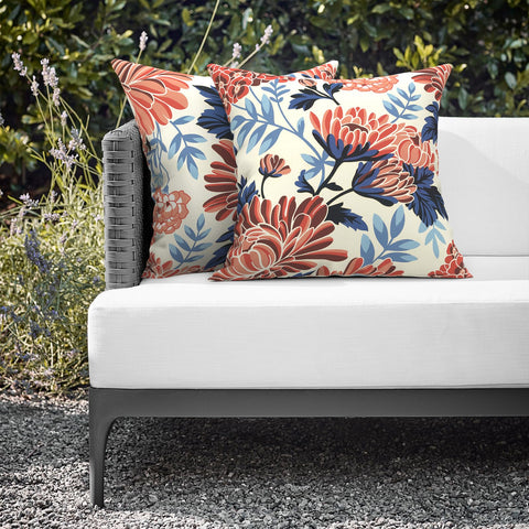Melody Elephant cojín en sillón exterior añadiendo confort