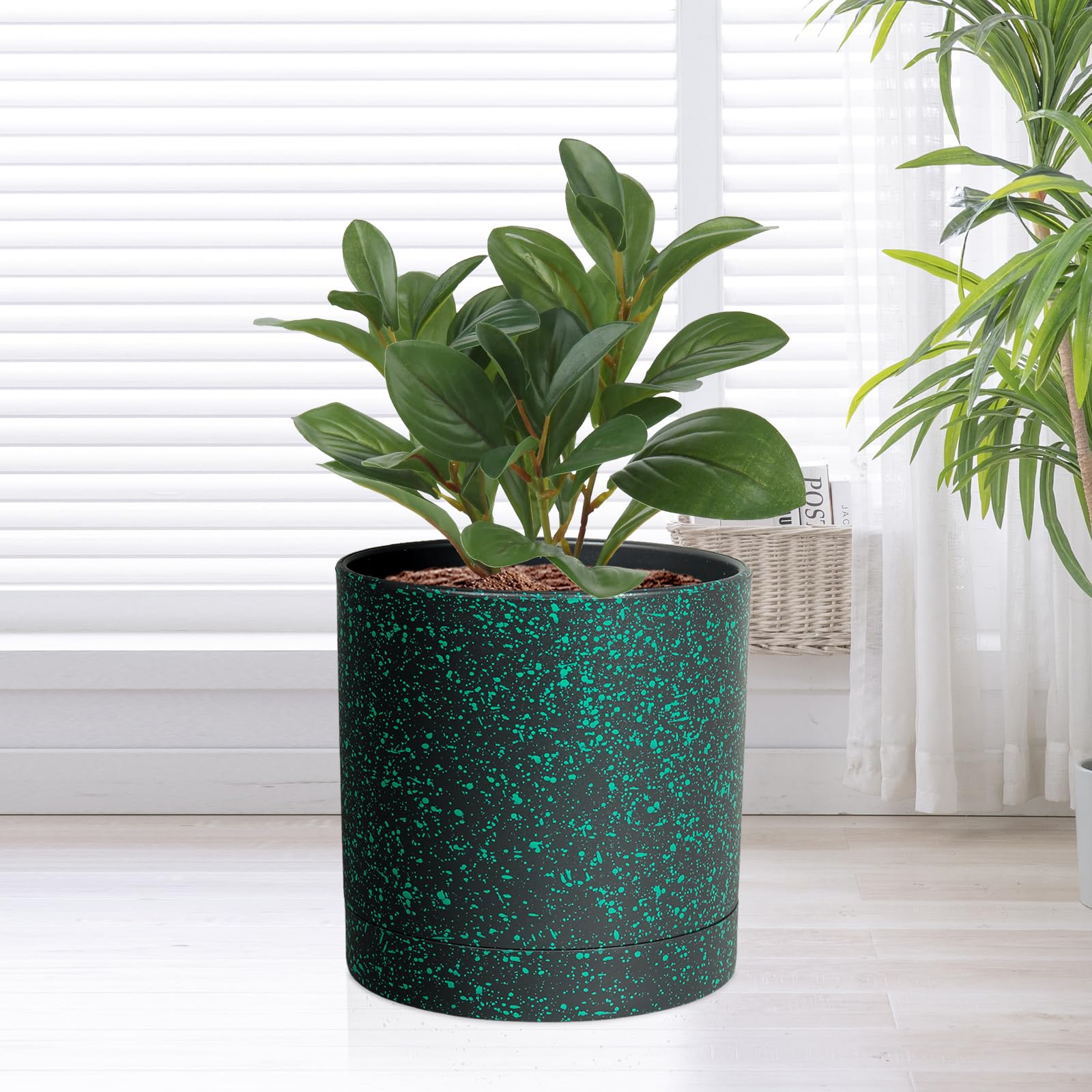Meowell conjunto instalado en interior creando ambiente verde y elegante