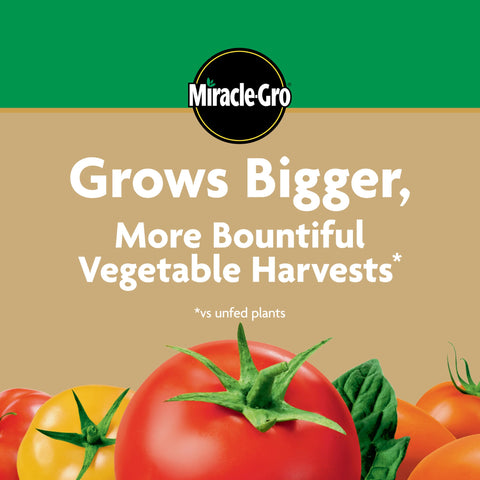Miracle-Gro disolviéndose en regadera para aplicación uniforme y resultados rápidos