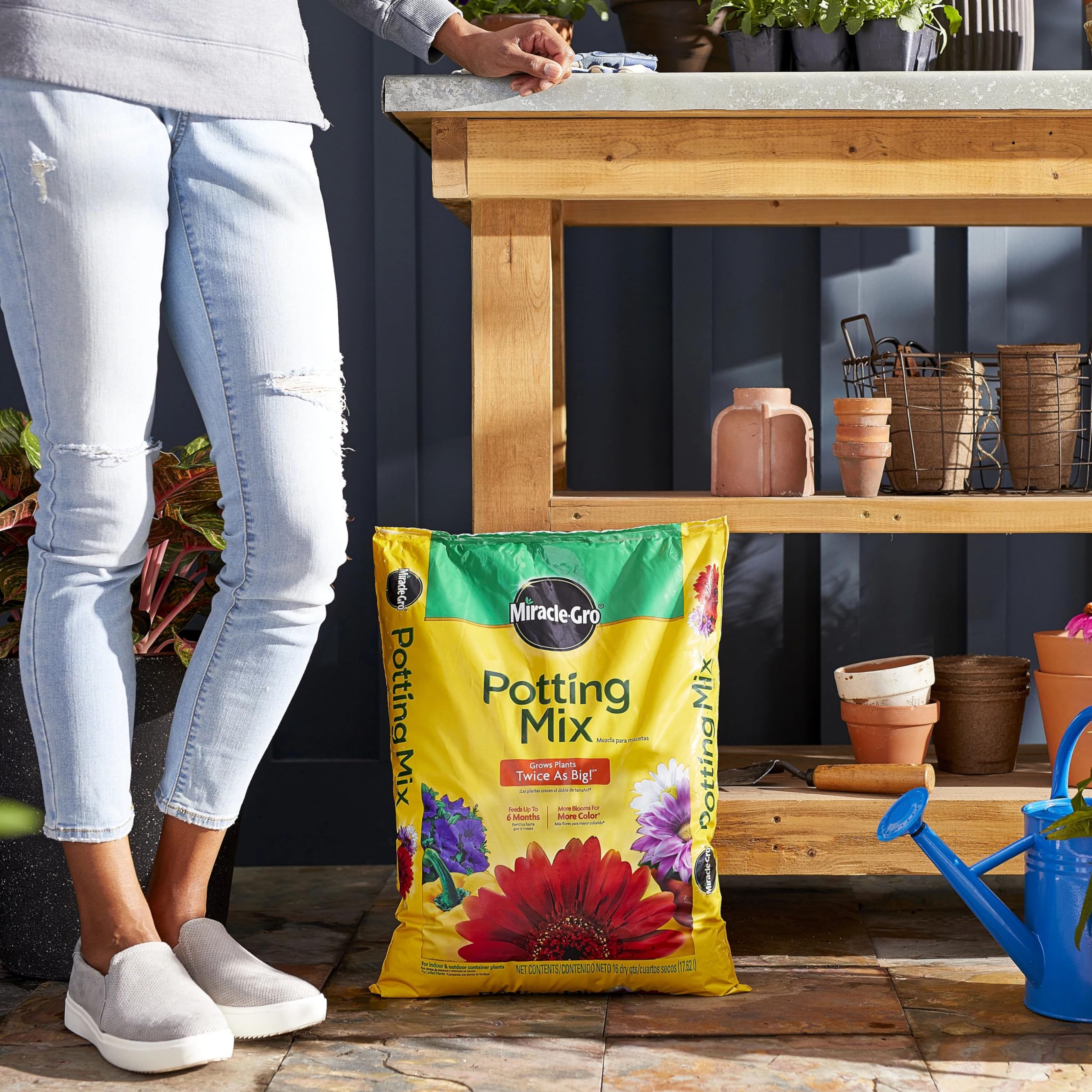 Miracle-Gro primer plano de textura suelta que mejora raíces