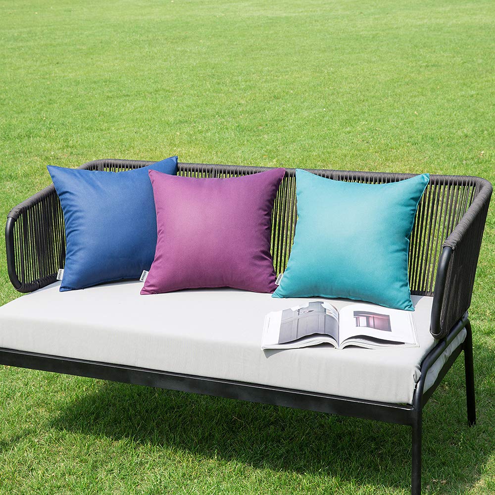 MIULEE funda colocada en sillón de terraza aporta look renovado