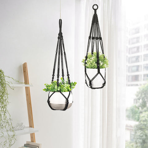 Mkono colgador en ventana con planta, maximiza luz y ahorro de espacio