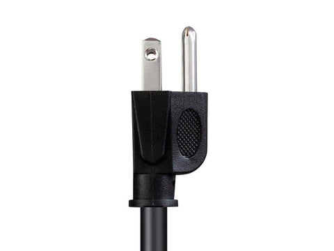 Monoprice cable extendido junto a regla para mostrar los 6 pies de longitud útil