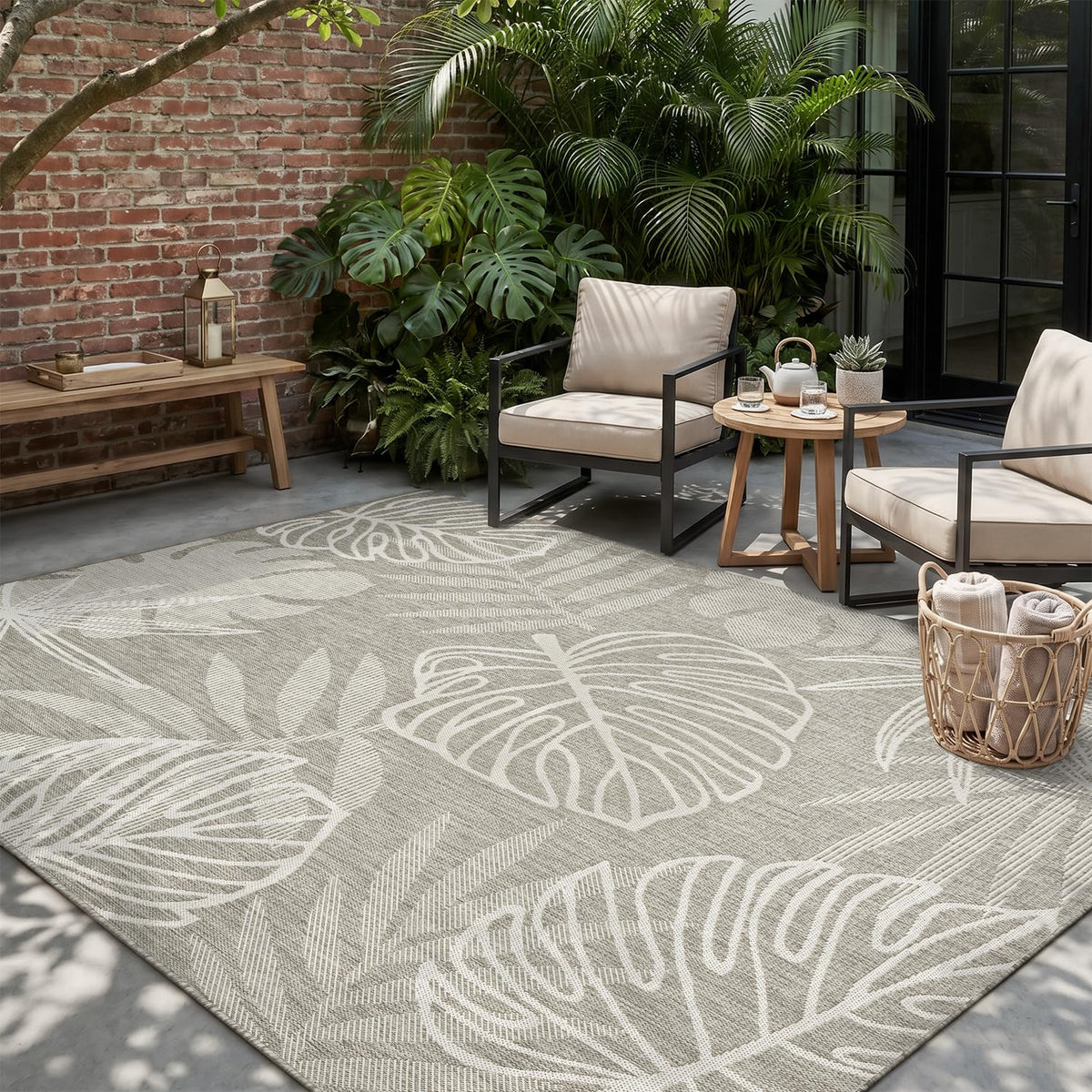 MontVoo vista frontal de la alfombra mostrando diseño tropical y durabilidad