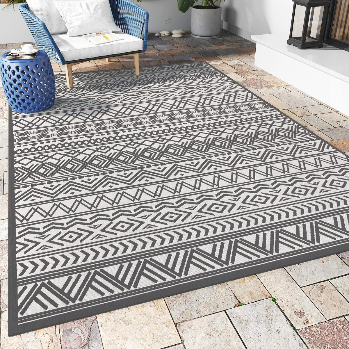 MontVoo vista frontal de la alfombra 5x8 con diseño boho y uso versátil