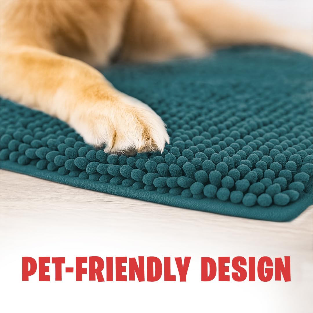 MUDGUARD MAT colocado en la entrada con perro secando patas y protegiendo el suelo