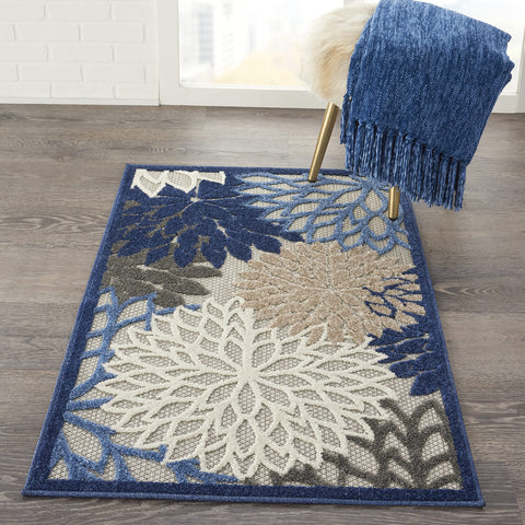 Nourison alfombra en patio exterior añade estilo y resistencia