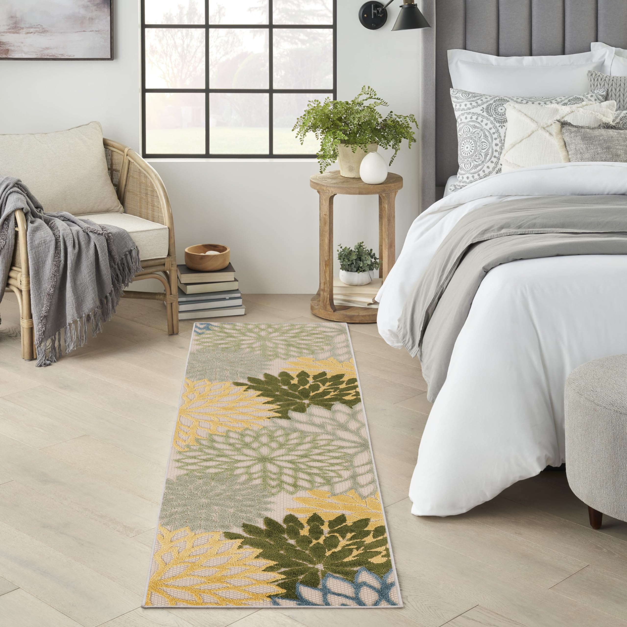 Nourison Aloha vista frontal mostrando diseño floral y colores vibrantes