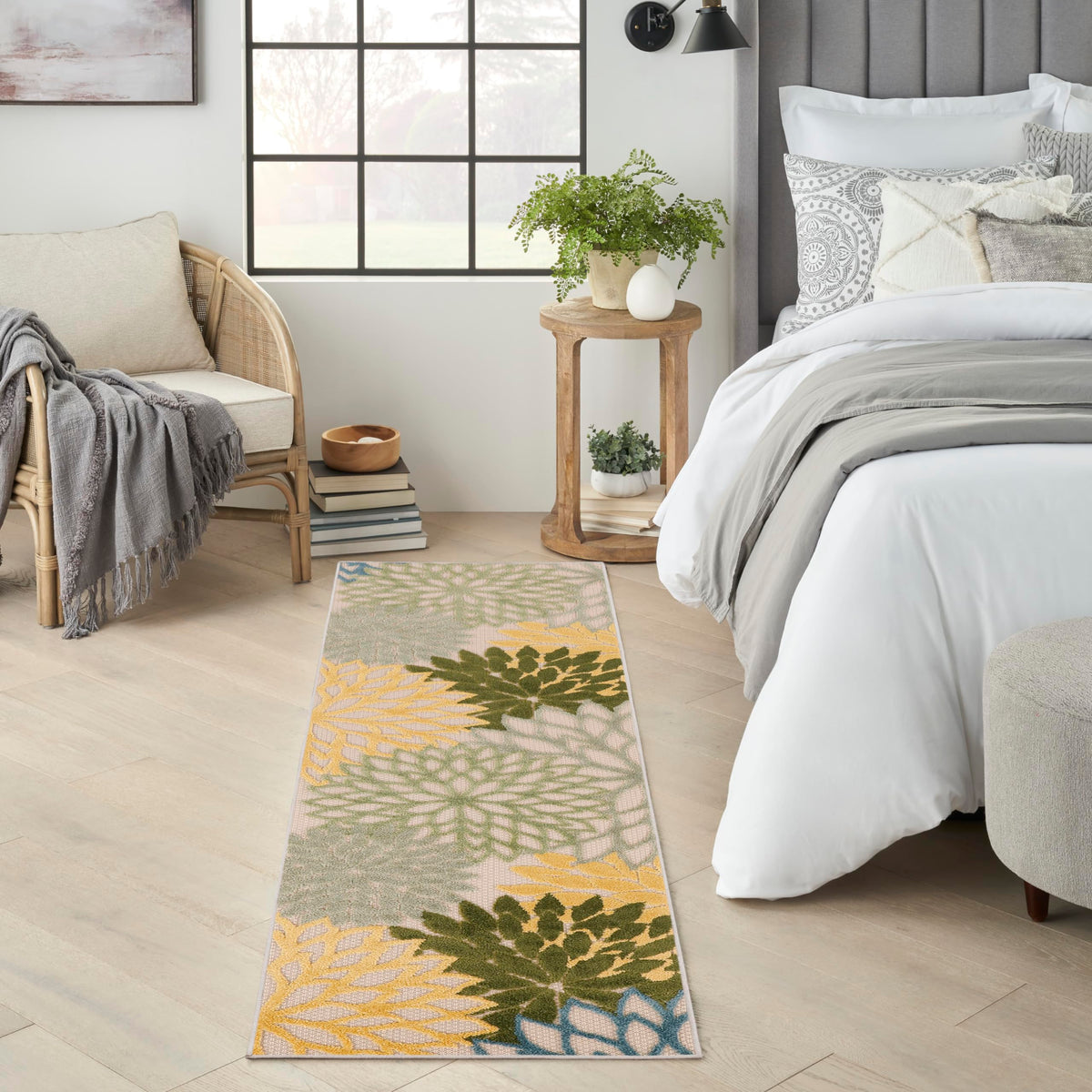 Nourison Aloha vista frontal mostrando diseño floral y colores vibrantes