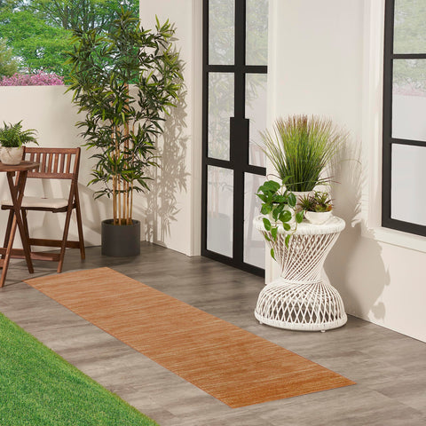 Nourison primer plano de textura y pelo bajo, muestra suavidad y durabilidad