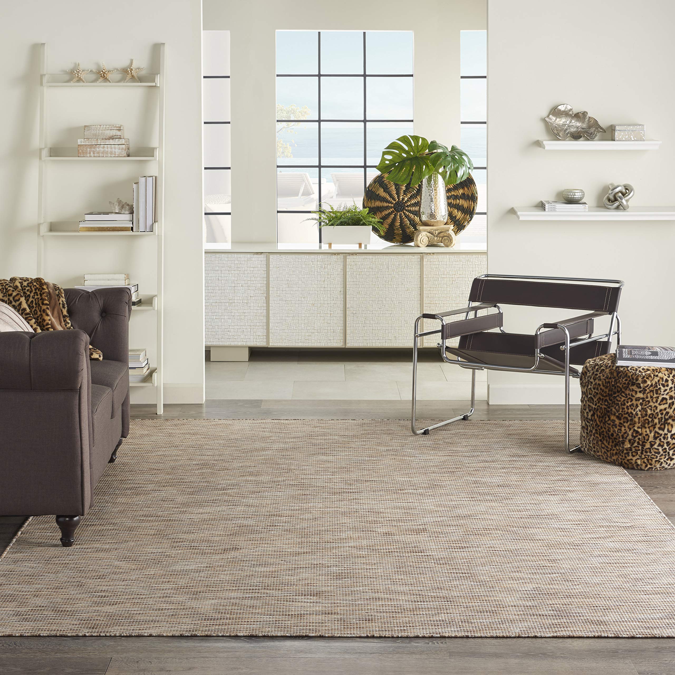 Nourison frontal beige muestra su diseño neutro y versatilidad