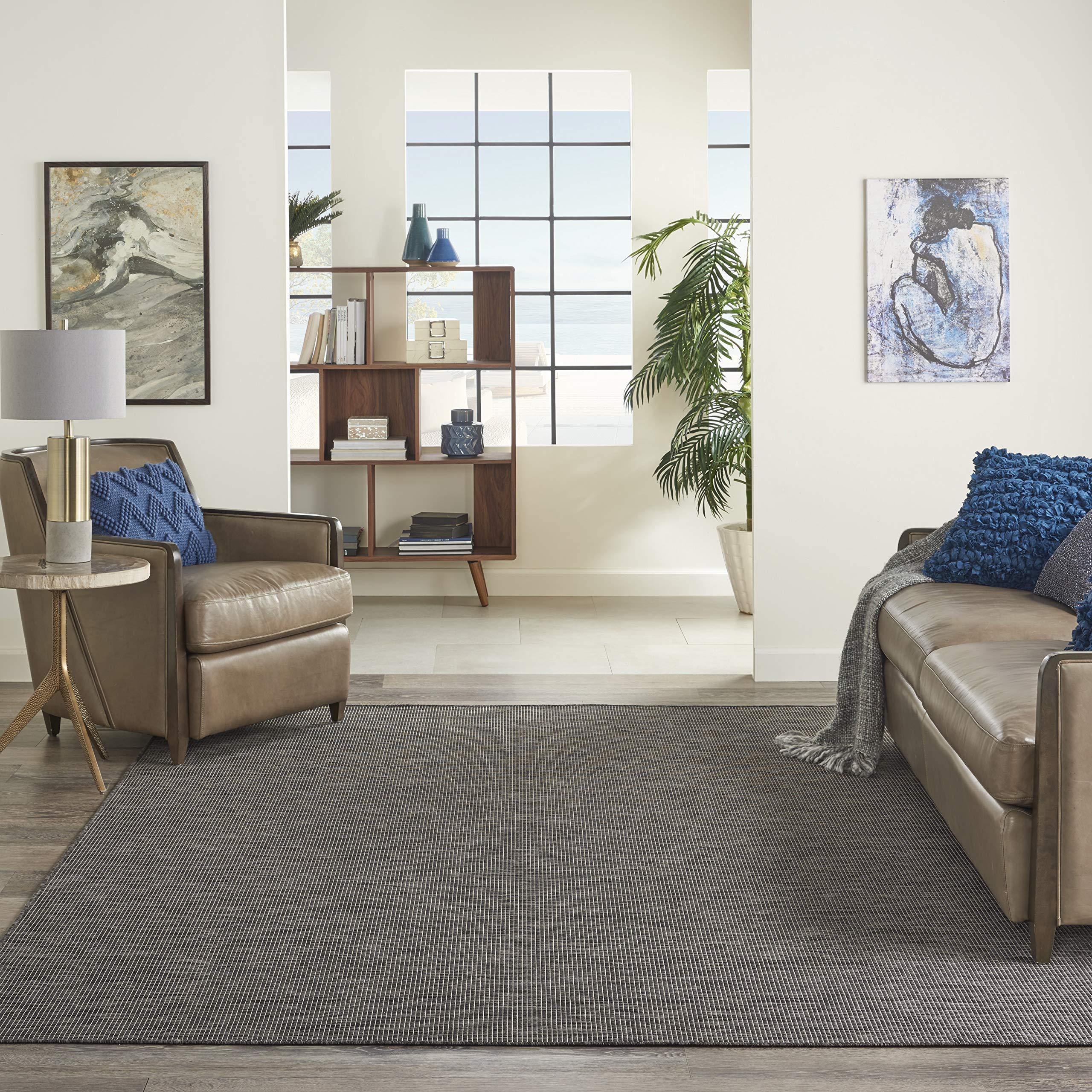 Nourison vista frontal de la alfombra Positano carbón, aspecto neutro y elegante