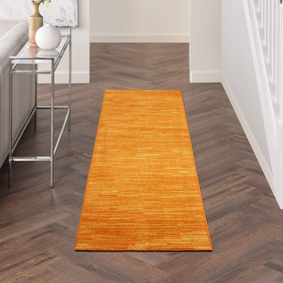 Nourison vista frontal del runner Sunburst mostrando color vibrante y durabilidad