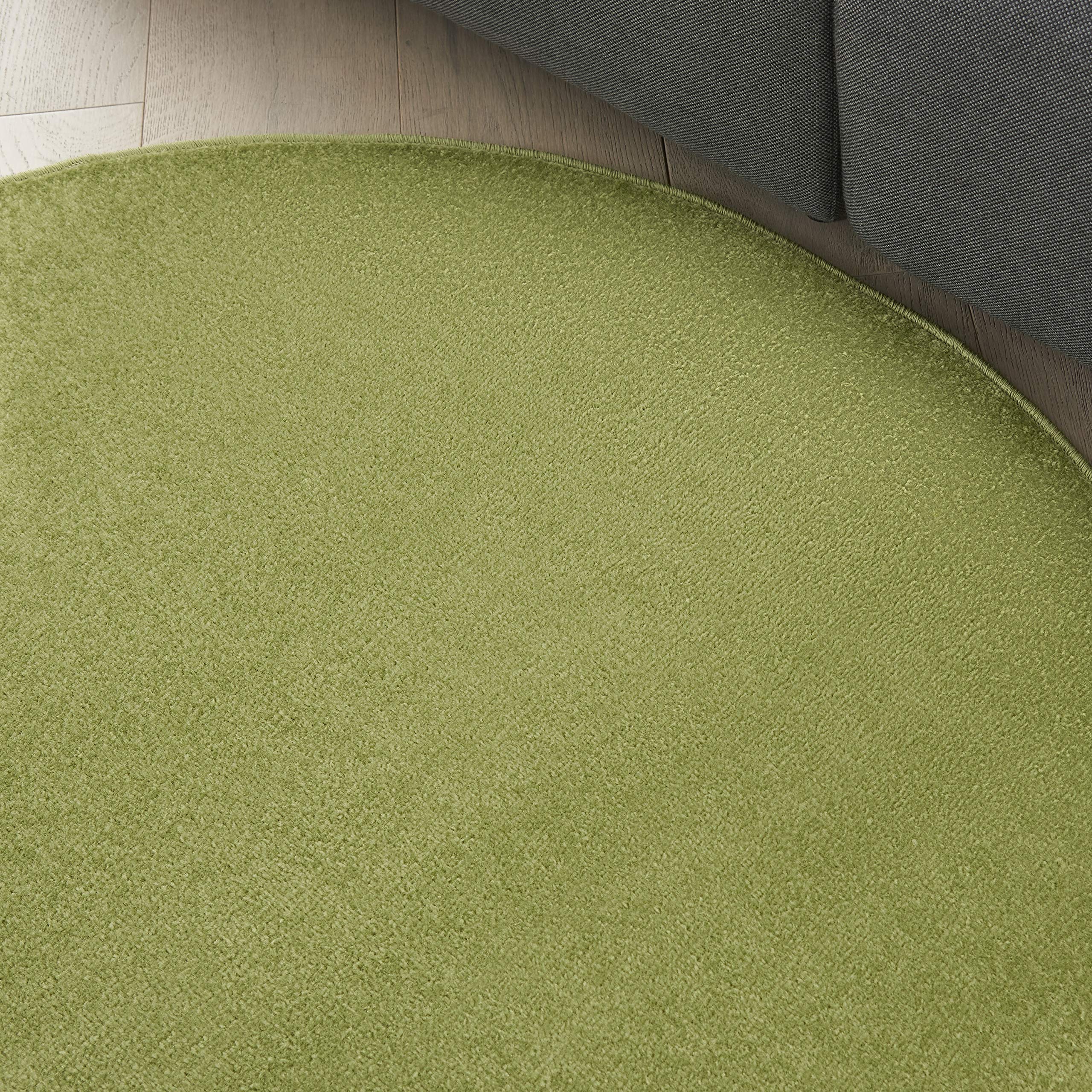 Nourison detalle textura de pelo bajo, confort y fácil mantenimiento