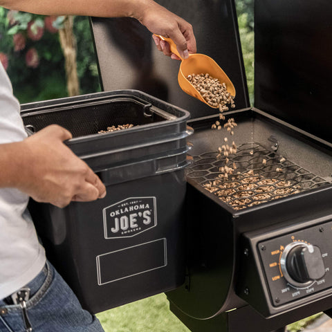 Oklahoma Joe's detalle de malla separadora que reduce polvo y residuos
