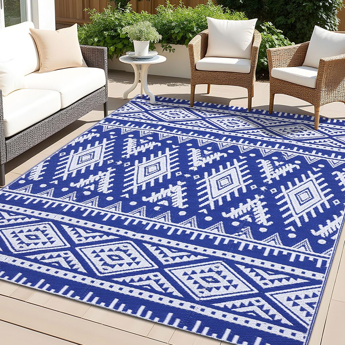 OLANLY alfombra exterior frontal mostrando patrón boho azul y blanco y durabilidad