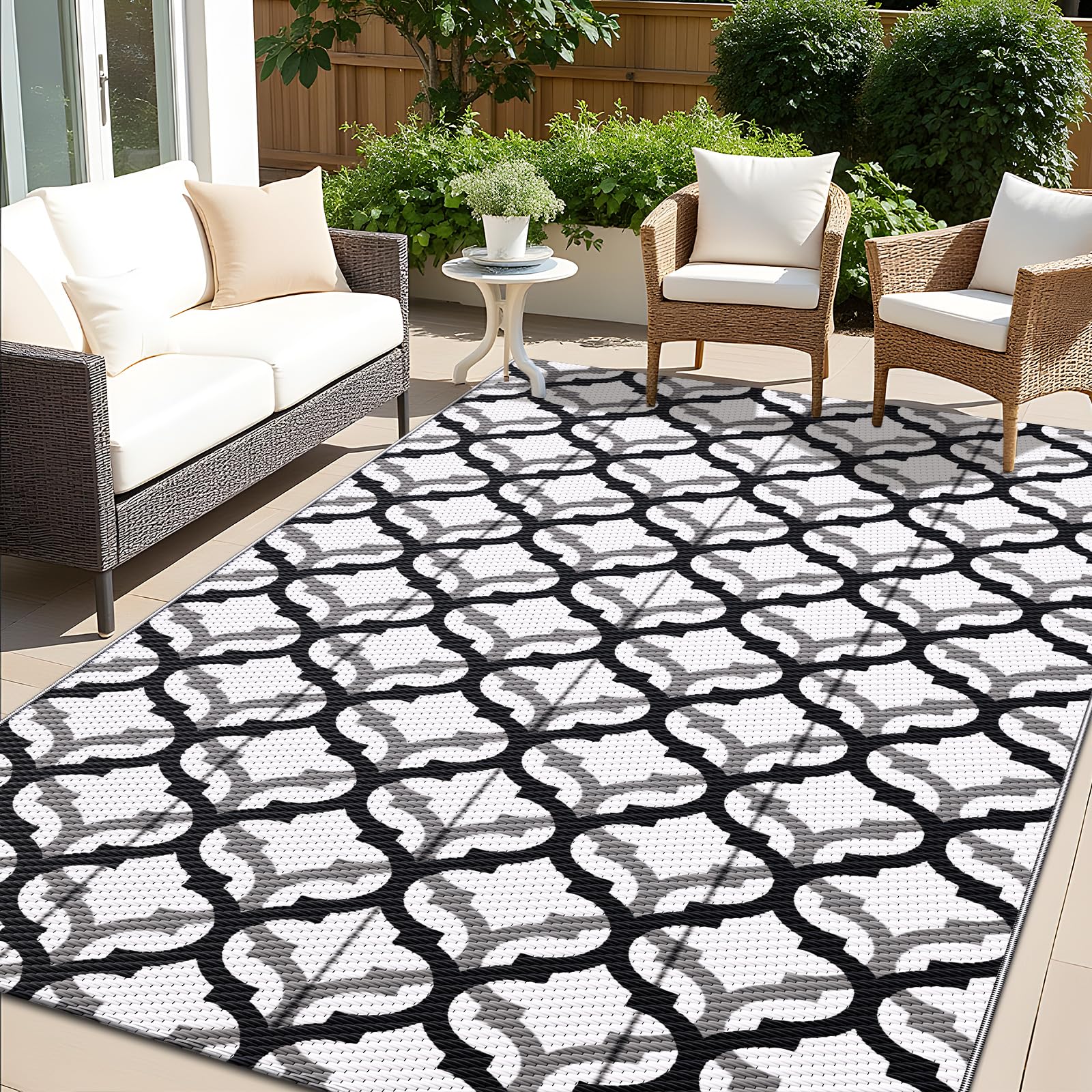 OLANLY alfombra exterior frontal mostrando patrón negro y blanco y estilo moderno