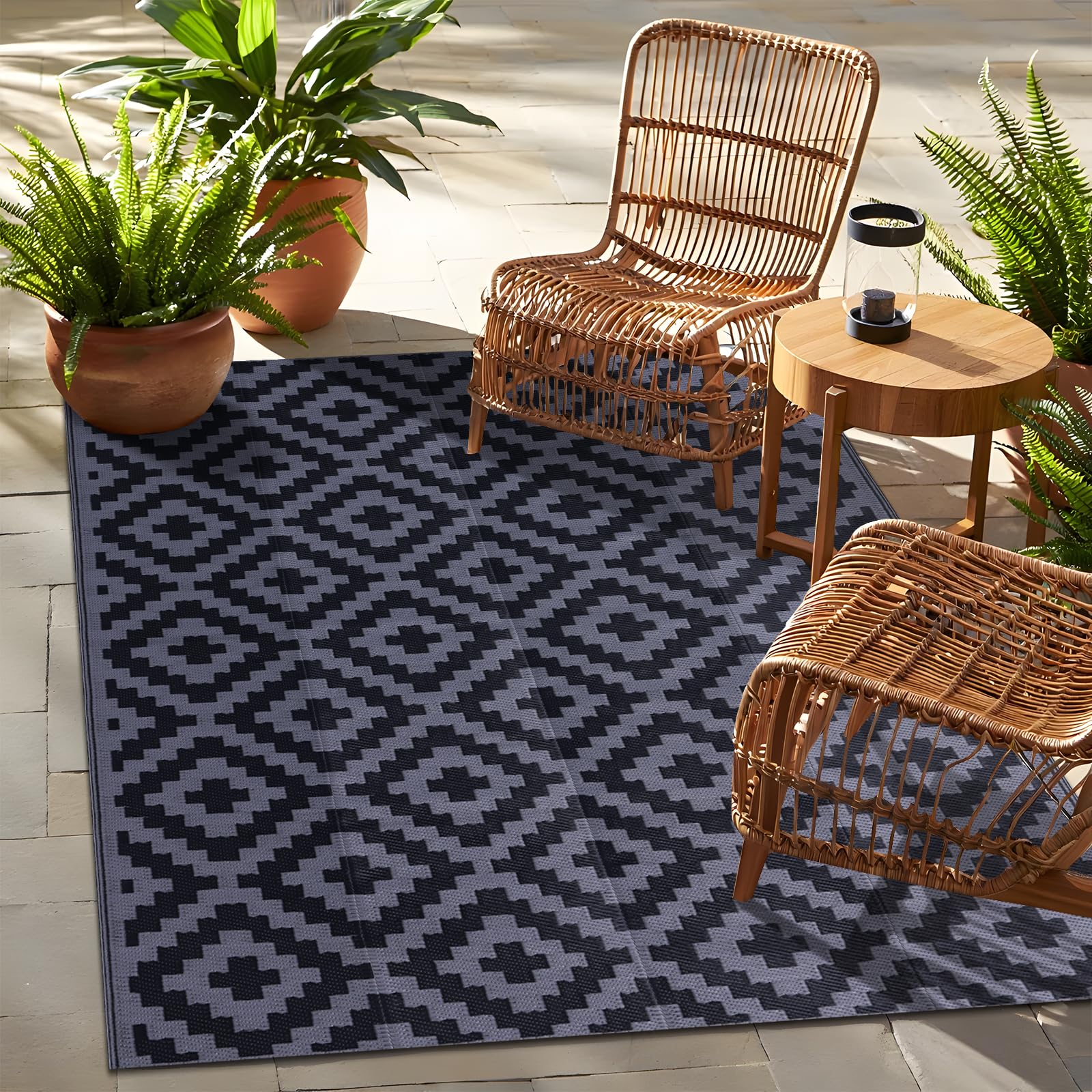 OLANLY alfombra exterior frontal mostrando diseño negro y gris y durabilidad