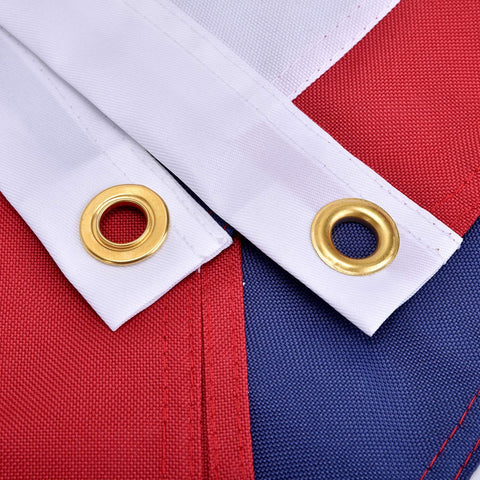OLYNIK close-up de franjas y puntadas dobles que refuerzan costuras