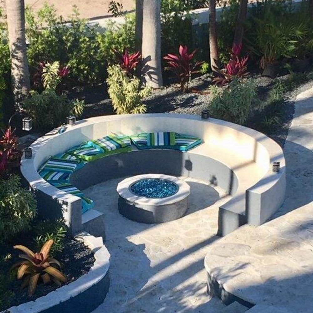 Onlyfire en terraza decorada, aporta estética moderna y elegante