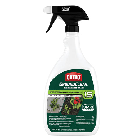 Ortho GroundClear aplicándose en patio de adoquines, útil para zonas duras y pasillos