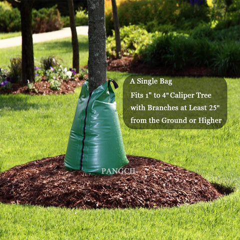 PANGCH bolsa en uso alrededor de un árbol para riego profundo eficiente
