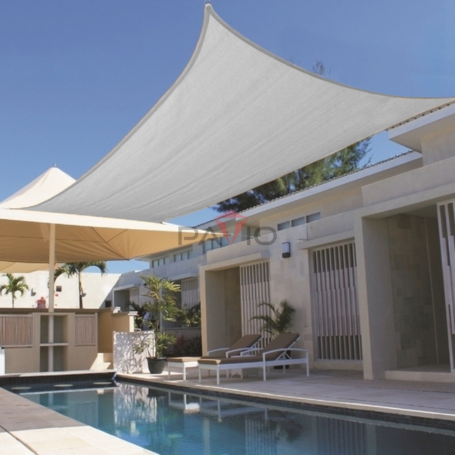 Patio Paradise comparación de tamaño 8x8 mostrando escala útil