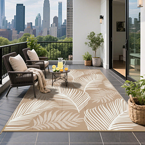 Pauwer alfombra en terraza con plantas crea ambiente acogedor