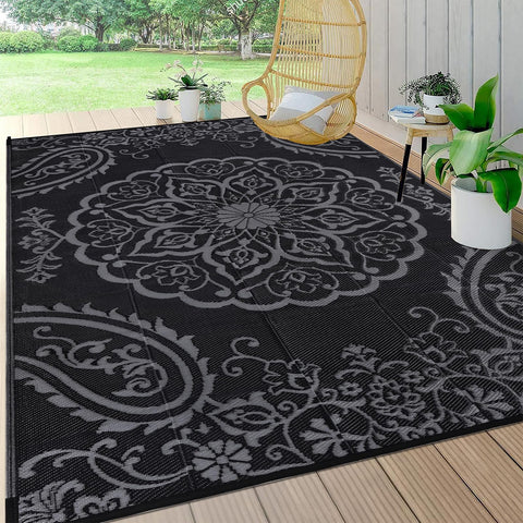 Pauwer vista frontal del diseño boho negro gris mostrando estilo y protección