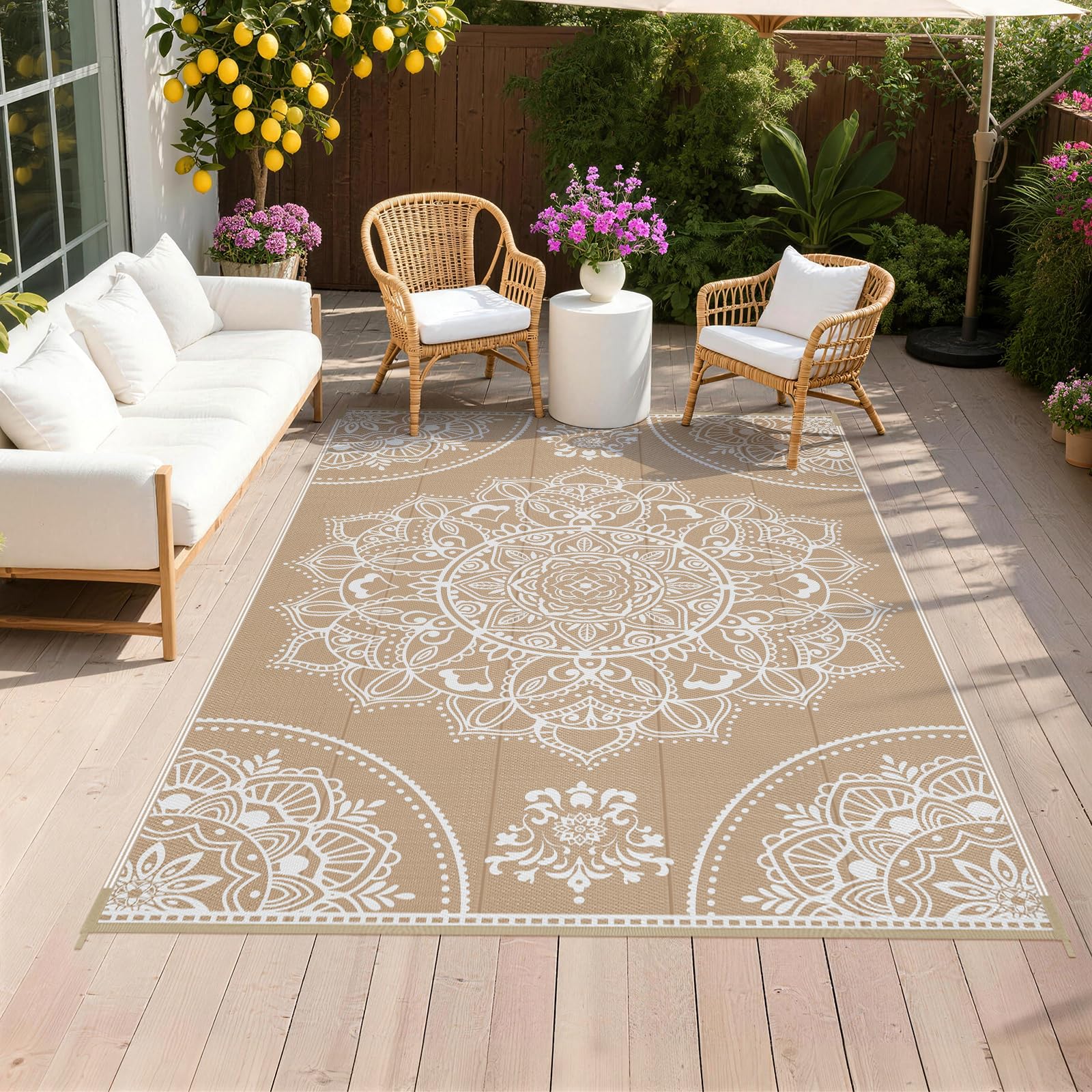 Pauwer vista frontal del empaque y diseño floral, aporta estilo exterior