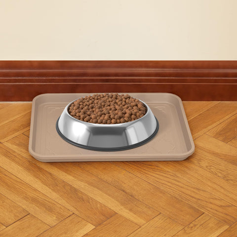 PETABBY bandeja junto a botas para mostrar tamaño práctico