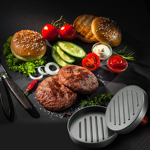 PIQUEBAR comparación de tamaño junto a un pan de hamburguesa para referencia de 4.5 pulgadas