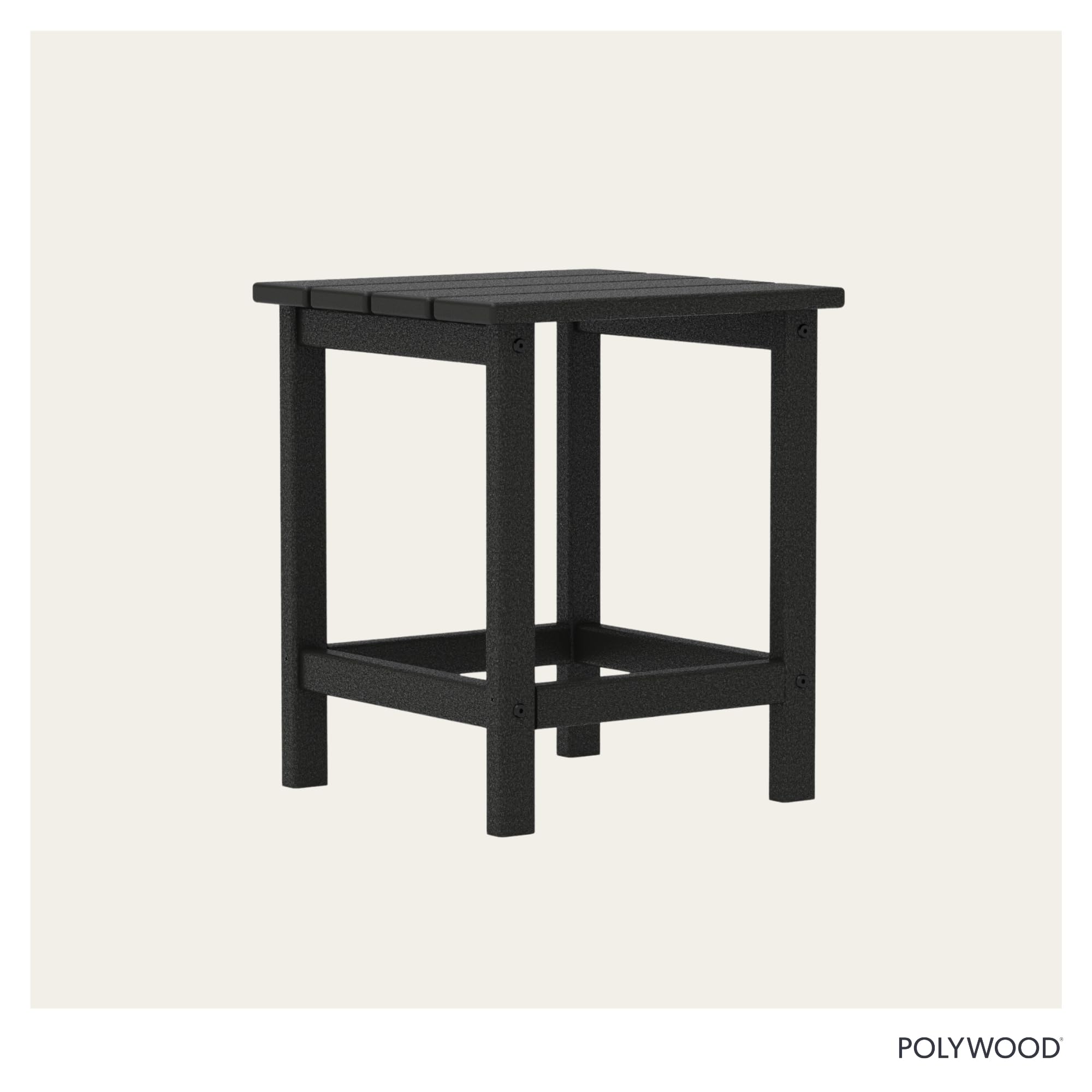 Polywood Long Island mesa en uso con bebidas, práctica para reuniones al aire libre