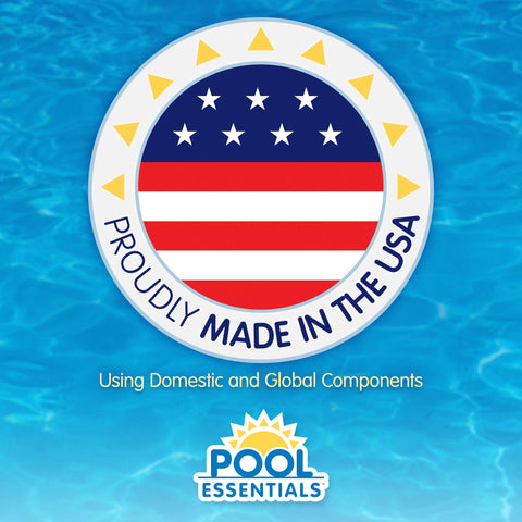 Pool Essentials colocada en skimmer ilustrando uso seguro y dosificación controlada
