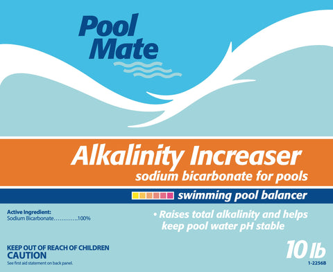 Pool Mate aplicado en la piscina con bomba en marcha para estabilidad de alcalinidad