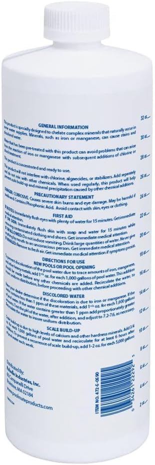 Pool Mate vertido en piscina para aplicación preventiva, beneficio distribución uniforme